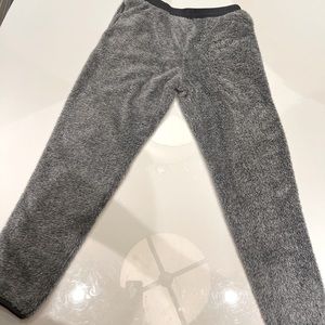 THE NORTH FACE-Girls' Suave Oso Pant 
Featuring 100%-recycled materials.